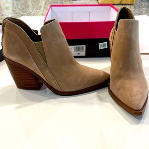 Vince Camuto Booties - Size 6.5